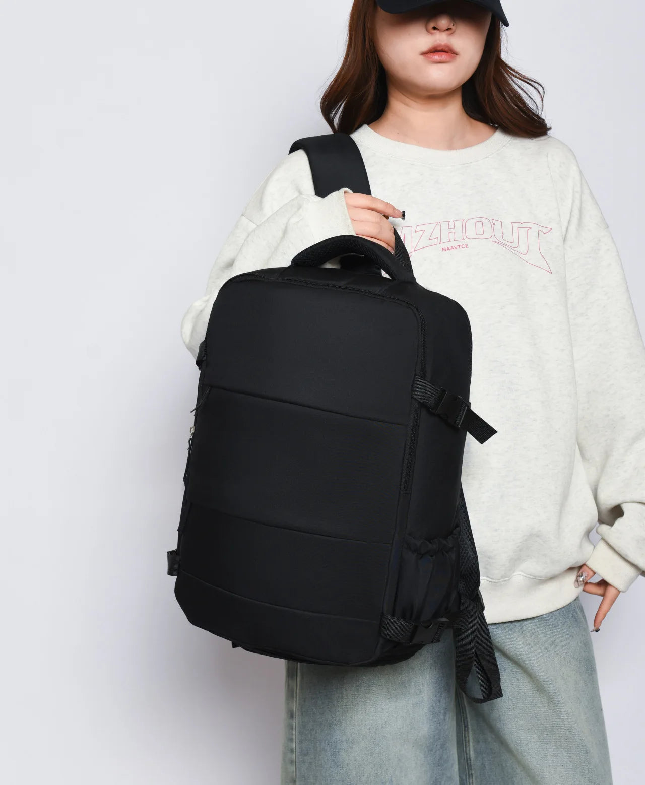Lightweight large-capacity travel backpack